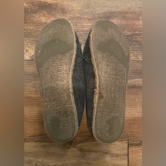 Women’s Flats - Picture 5 of 8